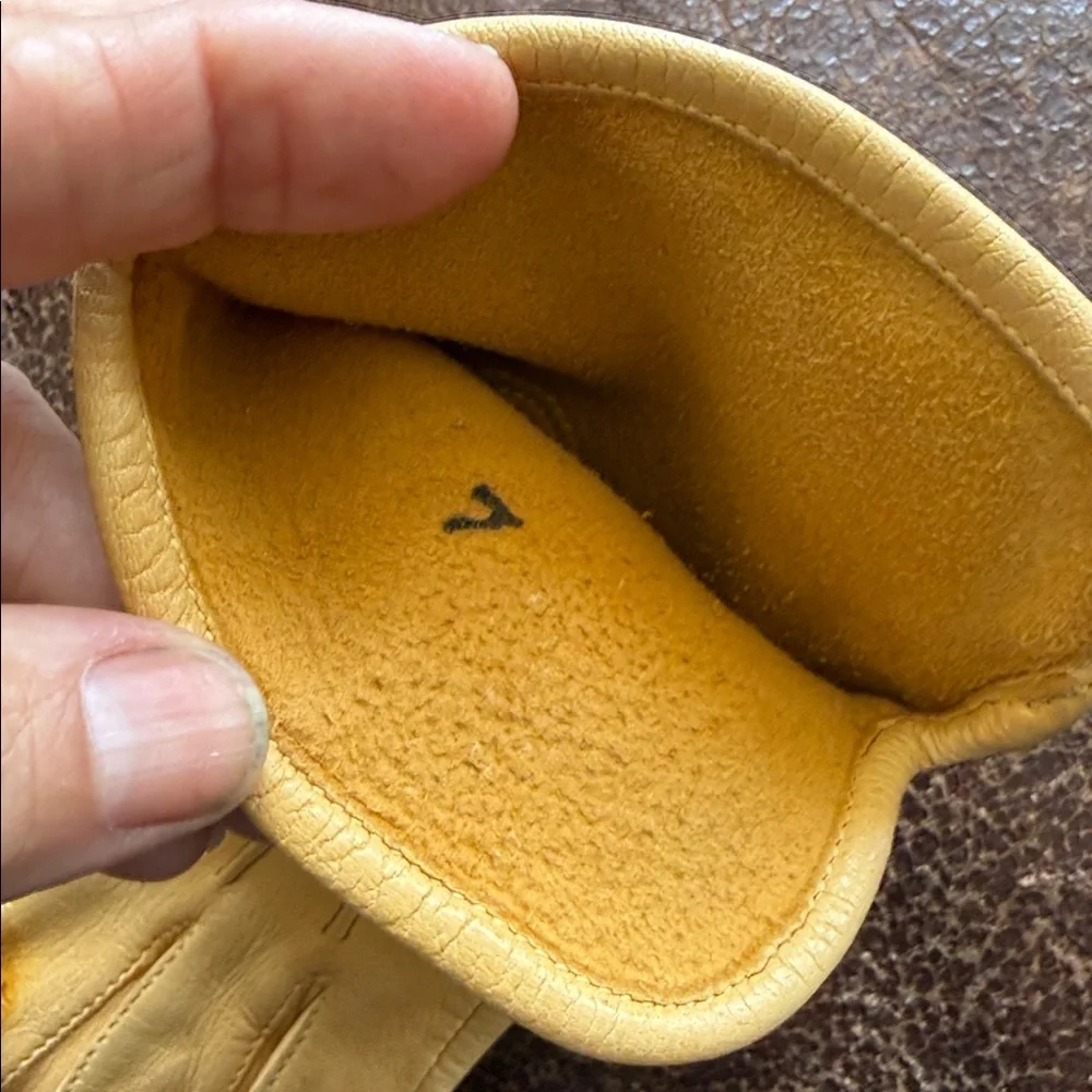 Elegant Yellow Leather Gloves vintage size 7